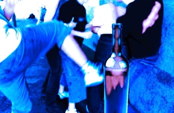 violenta_rissa_per_le_damigiane_di_vino_