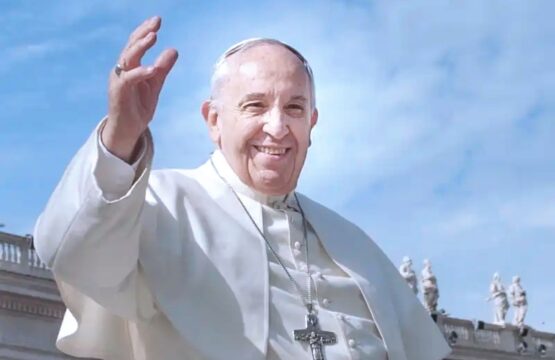 papa-francesco-nel-2015_